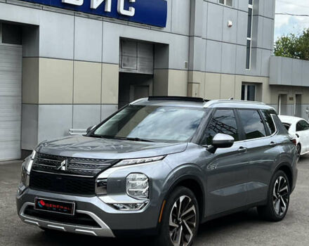 Серый Мицубиси Аутлендер, объемом двигателя 2.36 л и пробегом 48 тыс. км за 38888 $, фото 3 на Automoto.ua