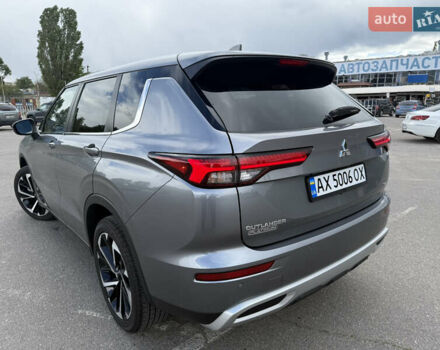 Серый Мицубиси Аутлендер, объемом двигателя 2.49 л и пробегом 21 тыс. км за 29500 $, фото 4 на Automoto.ua