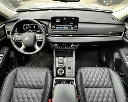 Сірий Міцубісі Аутлендер, об'ємом двигуна 2.4 л та пробігом 47 тис. км за 34999 $, фото 11 на Automoto.ua