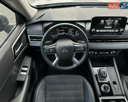 Серый Мицубиси Аутлендер, объемом двигателя 2.49 л и пробегом 24 тыс. км за 27500 $, фото 12 на Automoto.ua