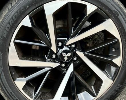 Сірий Міцубісі Аутлендер, об'ємом двигуна 2.4 л та пробігом 47 тис. км за 34999 $, фото 4 на Automoto.ua