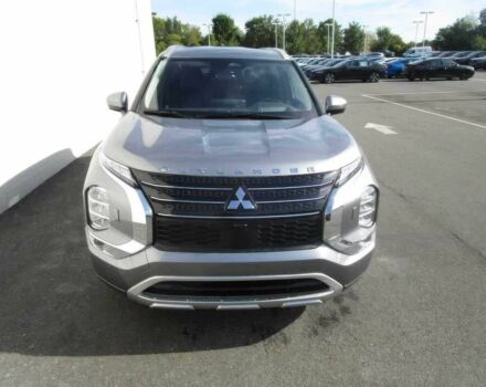 Серый Мицубиси Аутлендер, объемом двигателя 2.4 л и пробегом 19 тыс. км за 13850 $, фото 1 на Automoto.ua