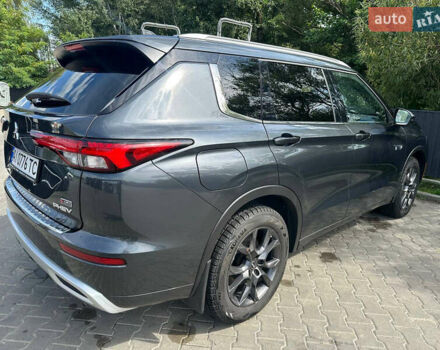 Серый Мицубиси Аутлендер, объемом двигателя 2.36 л и пробегом 7 тыс. км за 47000 $, фото 13 на Automoto.ua