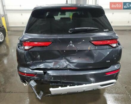 Серый Мицубиси Аутлендер, объемом двигателя 2.49 л и пробегом 21 тыс. км за 8000 $, фото 2 на Automoto.ua