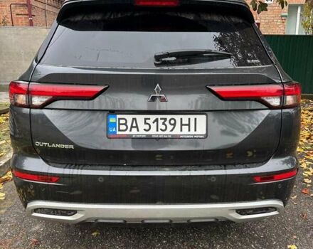 Серый Мицубиси Аутлендер, объемом двигателя 2.49 л и пробегом 11 тыс. км за 38000 $, фото 5 на Automoto.ua