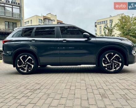 Серый Мицубиси Аутлендер, объемом двигателя 2.49 л и пробегом 6 тыс. км за 34900 $, фото 20 на Automoto.ua