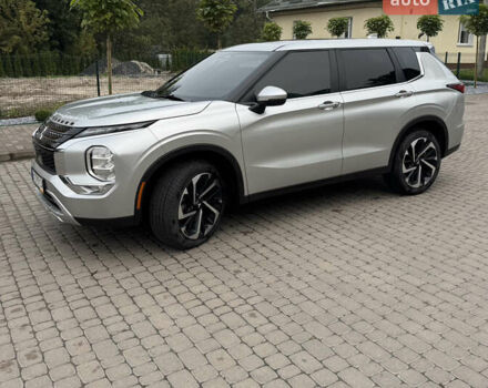 Серый Мицубиси Аутлендер, объемом двигателя 2.49 л и пробегом 2 тыс. км за 27500 $, фото 3 на Automoto.ua