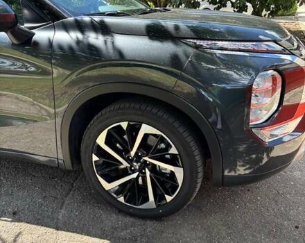 Серый Мицубиси Аутлендер, объемом двигателя 2.49 л и пробегом 11 тыс. км за 38000 $, фото 2 на Automoto.ua