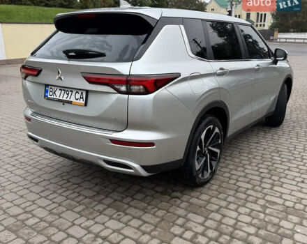 Серый Мицубиси Аутлендер, объемом двигателя 2.49 л и пробегом 2 тыс. км за 27500 $, фото 7 на Automoto.ua