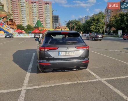 Сірий Міцубісі Аутлендер, об'ємом двигуна 2.36 л та пробігом 8 тис. км за 47000 $, фото 4 на Automoto.ua