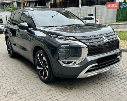 Серый Мицубиси Аутлендер, объемом двигателя 2.49 л и пробегом 6 тыс. км за 34900 $, фото 22 на Automoto.ua