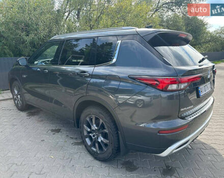 Серый Мицубиси Аутлендер, объемом двигателя 2.36 л и пробегом 7 тыс. км за 47000 $, фото 12 на Automoto.ua