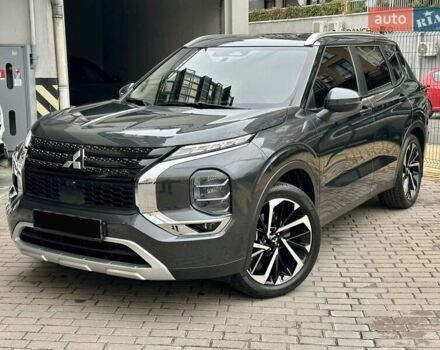 Серый Мицубиси Аутлендер, объемом двигателя 2.49 л и пробегом 6 тыс. км за 34900 $, фото 5 на Automoto.ua