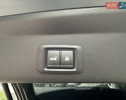 Серый Мицубиси Аутлендер, объемом двигателя 2.49 л и пробегом 6 тыс. км за 34900 $, фото 49 на Automoto.ua