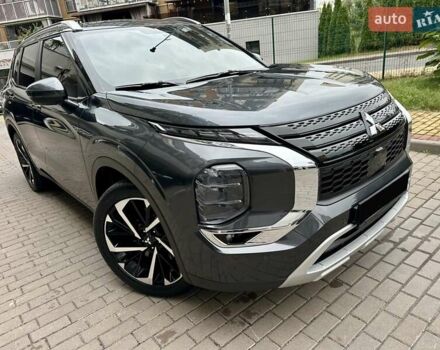 Серый Мицубиси Аутлендер, объемом двигателя 2.49 л и пробегом 6 тыс. км за 34900 $, фото 52 на Automoto.ua