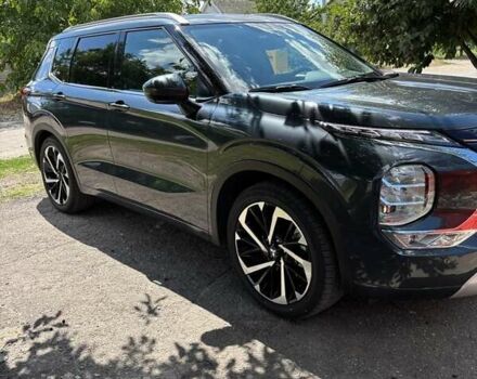 Серый Мицубиси Аутлендер, объемом двигателя 2.49 л и пробегом 11 тыс. км за 38000 $, фото 1 на Automoto.ua