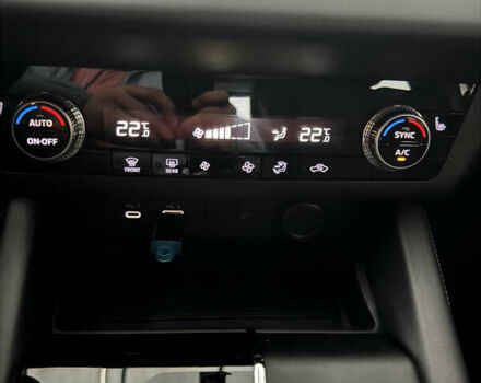 Серый Мицубиси Аутлендер, объемом двигателя 2.49 л и пробегом 2 тыс. км за 27500 $, фото 12 на Automoto.ua