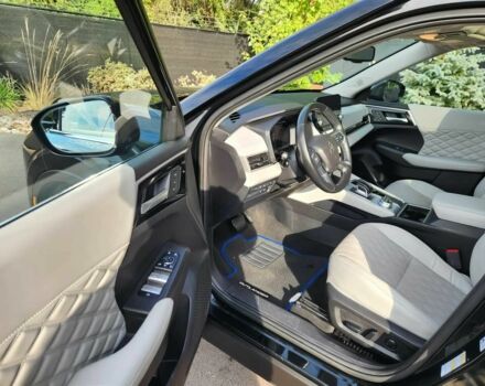 Серый Мицубиси Аутлендер, объемом двигателя 2.4 л и пробегом 25 тыс. км за 14100 $, фото 10 на Automoto.ua