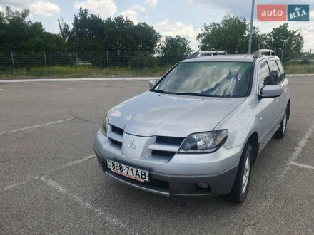 Мицубиси Аутлендер 2003 в Днепре (Днепропетровске) на Automoto.ua Серый Мицубиси Аутлендер, объемом двигателя 0 л и пробегом 102 тыс. км за 7900 $, фото 1 на Automoto.ua