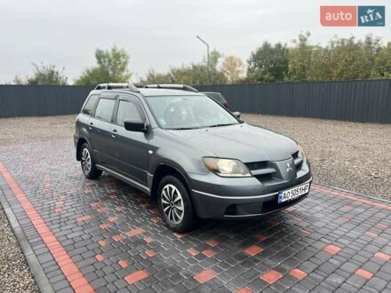 Міцубісі Аутлендер 2003 у Виноградове на Automoto.ua Сірий Міцубісі Аутлендер, об'ємом двигуна 1.98 л та пробігом 350 тис. км за 3950 $, фото 1 на Automoto.ua