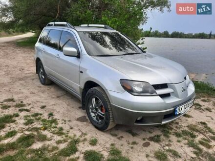 Міцубісі Аутлендер 2003 у Хмельницькому на Automoto.ua Сірий Міцубісі Аутлендер, об'ємом двигуна 2 л та пробігом 169 тис. км за 5600 $, фото 1 на Automoto.ua