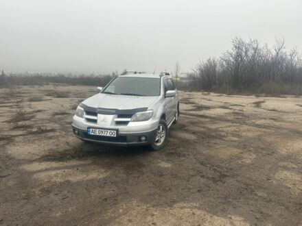 Сірий Міцубісі Аутлендер, об'ємом двигуна 2.4 л та пробігом 275 тис. км за 6400 $, фото 1 на Automoto.ua