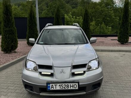 Міцубісі Аутлендер 2003 у Коломые на Automoto.ua Сірий Міцубісі Аутлендер, об'ємом двигуна 2 л та пробігом 350 тис. км за 4000 $, фото 1 на Automoto.ua