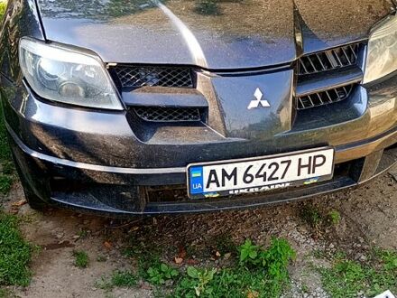 Мицубиси Аутлендер 2004 в Житомире на Automoto.ua Серый Мицубиси Аутлендер, объемом двигателя 2 л и пробегом 200 тыс. км за 5000 $, фото 1 на Automoto.ua