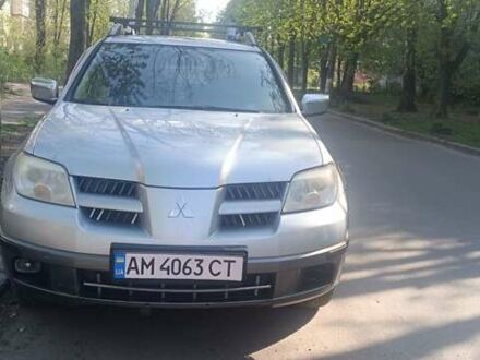 Міцубісі Аутлендер 2005 у Ирпене на Automoto.ua Сірий Міцубісі Аутлендер, об'ємом двигуна 2.4 л та пробігом 286 тис. км за 5000 $, фото 1 на Automoto.ua