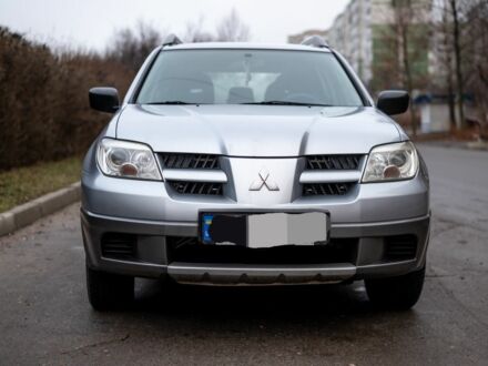 Міцубісі Аутлендер 2005 у Сумах на Automoto.ua Сірий Міцубісі Аутлендер, об'ємом двигуна 0 л та пробігом 169 тис. км за 6800 $, фото 1 на Automoto.ua