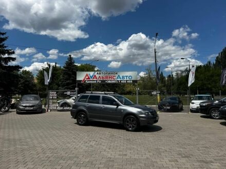 Мицубиси Аутлендер 2005 в Кривом Роге на Automoto.ua Серый Мицубиси Аутлендер, объемом двигателя 2 л и пробегом 268 тыс. км за 7999 $, фото 1 на Automoto.ua
