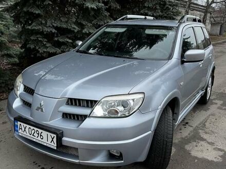 Мицубиси Аутлендер 2005 в Харькове на Automoto.ua Серый Мицубиси Аутлендер, объемом двигателя 2.4 л и пробегом 92 тыс. км за 8000 $, фото 1 на Automoto.ua