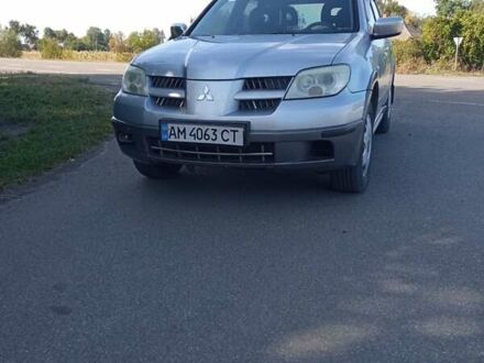 Міцубісі Аутлендер 2005 у Нежине на Automoto.ua Сірий Міцубісі Аутлендер, об'ємом двигуна 2.38 л та пробігом 300 тис. км за 4999 $, фото 1 на Automoto.ua