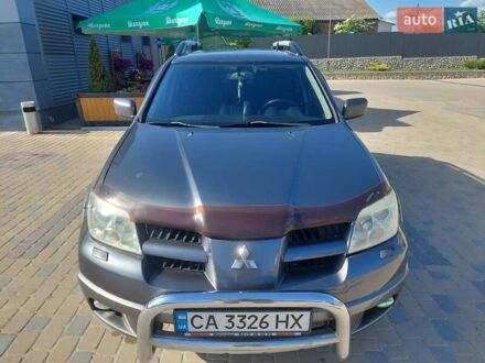 Мицубиси Аутлендер 2005 в Подволочиск на Automoto.ua Серый Мицубиси Аутлендер, объемом двигателя 2.38 л и пробегом 221 тыс. км за 6500 $, фото 1 на Automoto.ua