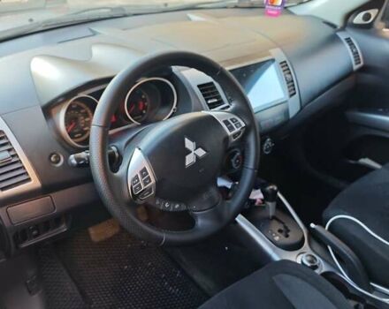 Сірий Міцубісі Аутлендер, об'ємом двигуна 3 л та пробігом 320 тис. км за 7700 $, фото 1 на Automoto.ua