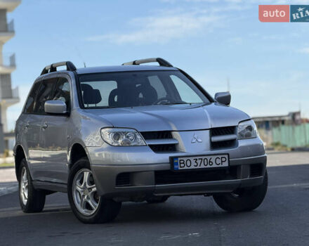 Сірий Міцубісі Аутлендер, об'ємом двигуна 2 л та пробігом 235 тис. км за 5200 $, фото 1 на Automoto.ua