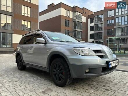 Мицубиси Аутлендер 2006 в Львове на Automoto.ua Серый Мицубиси Аутлендер, объемом двигателя 2 л и пробегом 342 тыс. км за 6000 $, фото 1 на Automoto.ua