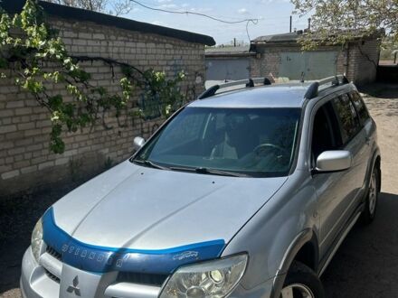 Мицубиси Аутлендер 2006 в Кривом Роге на Automoto.ua Серый Мицубиси Аутлендер, объемом двигателя 2.4 л и пробегом 265 тыс. км за 6300 $, фото 1 на Automoto.ua
