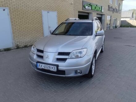 Міцубісі Аутлендер 2006 у Харкові на Automoto.ua Сірий Міцубісі Аутлендер, об'ємом двигуна 2.4 л та пробігом 220 тис. км за 7500 $, фото 1 на Automoto.ua