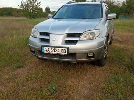 Міцубісі Аутлендер 2006 у Нежине на Automoto.ua Сірий Міцубісі Аутлендер, об'ємом двигуна 2.4 л та пробігом 334 тис. км за 5200 $, фото 1 на Automoto.ua