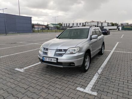 Міцубісі Аутлендер 2006 у Івано-Франківську на Automoto.ua Сірий Міцубісі Аутлендер, об'ємом двигуна 2 л та пробігом 500 тис. км за 5000 $, фото 1 на Automoto.ua
