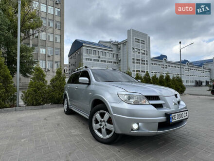 Міцубісі Аутлендер 2007 у Дніпро (Дніпропетровську) на Automoto.ua Сірий Міцубісі Аутлендер, об'ємом двигуна 2.4 л та пробігом 190 тис. км за 7500 $, фото 1 на Automoto.ua