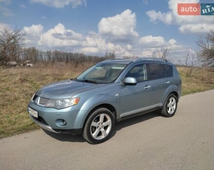 Серый Мицубиси Аутлендер, объемом двигателя 2.18 л и пробегом 247 тыс. км за 7250 $, фото 1 на Automoto.ua