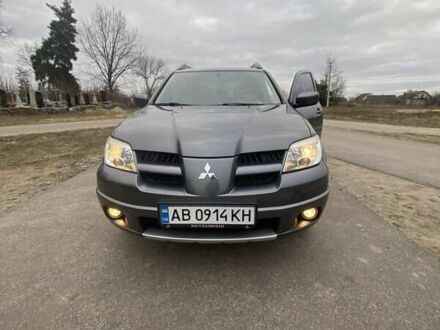 Міцубісі Аутлендер 2007 у Калиновке на Automoto.ua Сірий Міцубісі Аутлендер, об'ємом двигуна 2 л та пробігом 142 тис. км за 8500 $, фото 1 на Automoto.ua