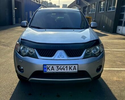 Сірий Міцубісі Аутлендер, об'ємом двигуна 3 л та пробігом 182 тис. км за 8600 $, фото 1 на Automoto.ua