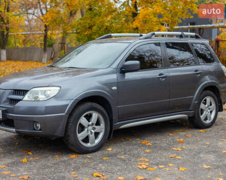 Міцубісі Аутлендер 2007 у Харкові на Automoto.ua Сірий Міцубісі Аутлендер, об'ємом двигуна 2.38 л та пробігом 283 тис. км за 6000 $, фото 1 на Automoto.ua