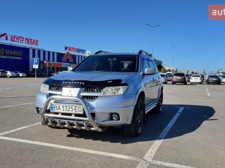 Мицубиси Аутлендер 2007 в Кропивницком (Кировограде) на Automoto.ua Серый Мицубиси Аутлендер, объемом двигателя 2.4 л и пробегом 260 тыс. км за 7300 $, фото 1 на Automoto.ua