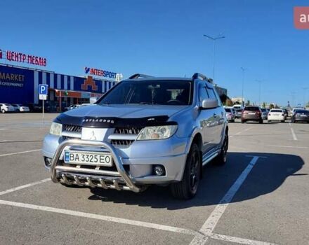 Міцубісі Аутлендер 2007 у Кропивницькому (Кіровограді) на Automoto.ua Сірий Міцубісі Аутлендер, об'ємом двигуна 2.4 л та пробігом 260 тис. км за 7300 $, фото 1 на Automoto.ua