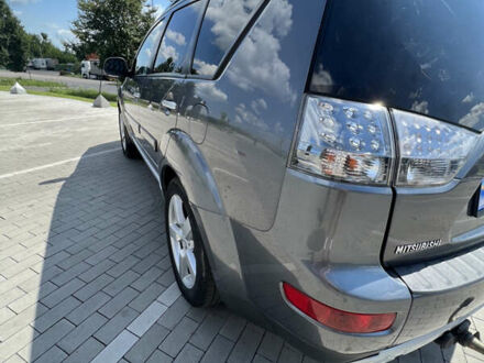 Мицубиси Аутлендер 2007 в Ровно на Automoto.ua Серый Мицубиси Аутлендер, объемом двигателя 2 л и пробегом 288 тыс. км за 9150 $, фото 1 на Automoto.ua