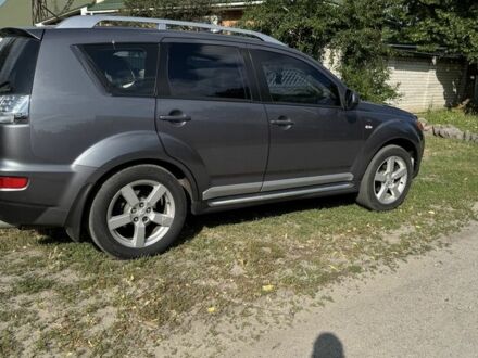Міцубісі Аутлендер 2007 у Кременчуге на Automoto.ua Сірий Міцубісі Аутлендер, об'ємом двигуна 3 л та пробігом 197 тис. км за 10300 $, фото 1 на Automoto.ua